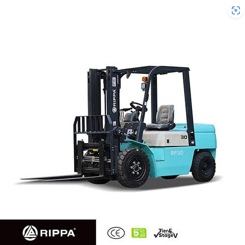 La carretilla elevadora diésel RF30 está diseñada para afrontar tareas industriales exigentes, garantizando la máxima productividad y una fiabilidad a largo plazo. Equipada con un motor de alto rendimiento y tecnología hidráulica avanzada, esta carretilla elevadora es la opción perfecta para almacenes, centros logísticos y obras de construcción.

La carretilla elevadora diésel RF30 cumple con las normas de emisiones EPA Tier 4 y Euro 5, e incorpora tecnología avanzada de inyección de combustible e intercooler aire-aire. Estas innovaciones reducen tanto el consumo de combustible como las emisiones contaminantes, convirtiéndola en una solución más ecológica para las empresas que buscan la sostenibilidad.